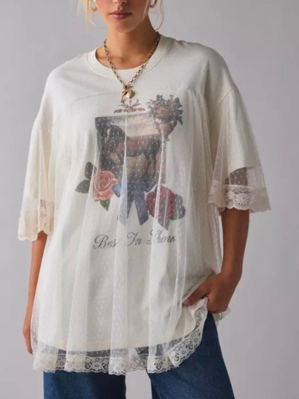 UO Kimchi Blue Show Stopper Tulle + Lace Layered Oversized Graphic Tee-Size Sm